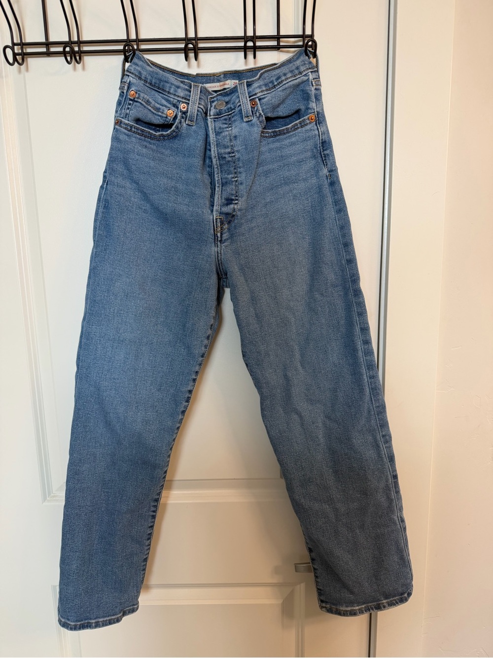 Levi's Women's Light Blue Ankle Cropped Jeans